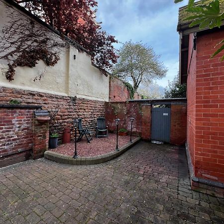 Historic House In The Park, Private Courtyard Near The Castle Apartment นอตติงแฮม ภายนอก รูปภาพ